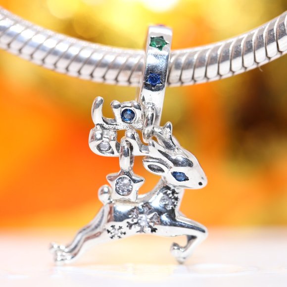 PANDORA Christmas Reindeer Charm 792826C01 - Picture 1 of 4